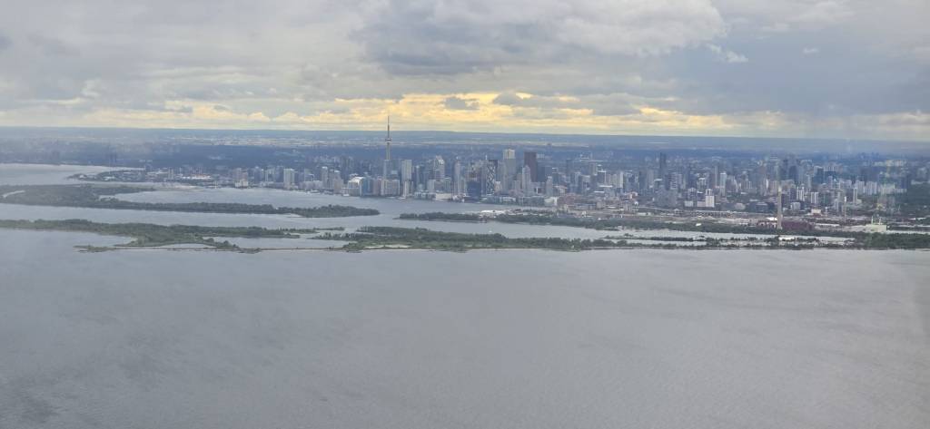 Cross-Border Flight to Toronto: Essential Documentation and Practical&nbsp;Tips