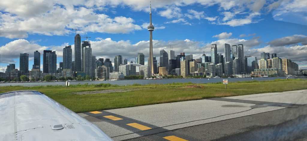 Flight to Billy Bishop Toronto, CA&nbsp;(CYTZ)